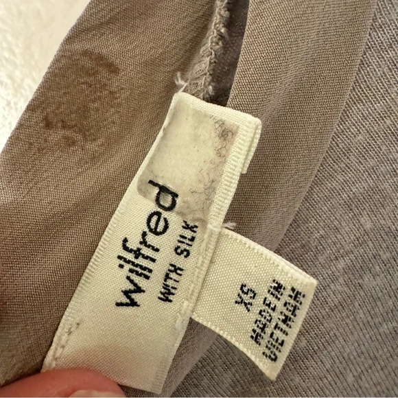 Aritzia Wilfred Capucine Tshirt - Picture 3 of 7